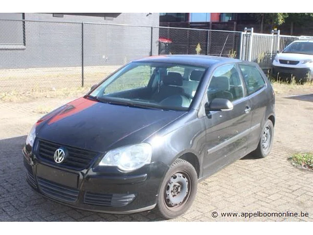 Hatchback volkswagen polo,benzine, 1390cm³,55kw,1e inschr 25/1/06,wvwzzz9nz6y162245, 187141km, co²-uitstoot ng, euro4, kenteken i+ii, gelijkvormigheidsattest, keuring na, 1sleutel - afbeelding 1 van  16
