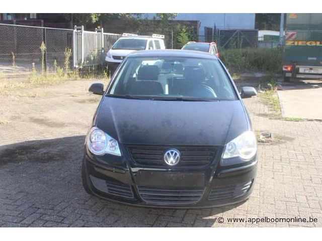Hatchback volkswagen polo,benzine, 1390cm³,55kw,1e inschr 25/1/06,wvwzzz9nz6y162245, 187141km, co²-uitstoot ng, euro4, kenteken i+ii, gelijkvormigheidsattest, keuring na, 1sleutel - afbeelding 2 van  16