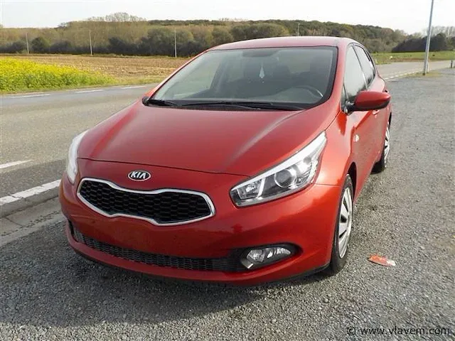 Hatchback - afbeelding 8 van  14