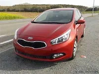 Hatchback - afbeelding 8 van  14