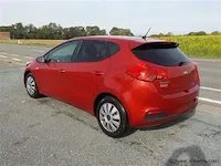 Hatchback - afbeelding 9 van  14