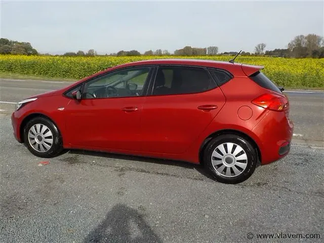 Hatchback - afbeelding 10 van  14