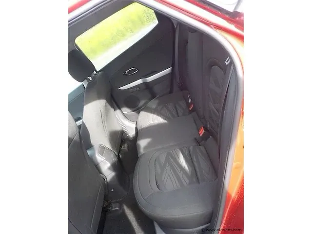 Hatchback - afbeelding 13 van  14