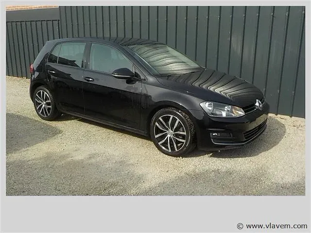 Hatchback - afbeelding 1 van  8