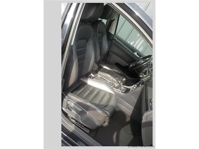 Hatchback - afbeelding 6 van  8