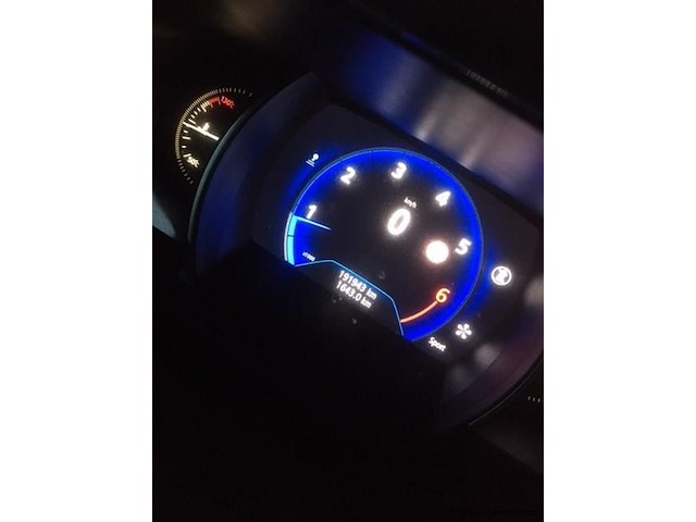 Hatchback - afbeelding 26 van  32