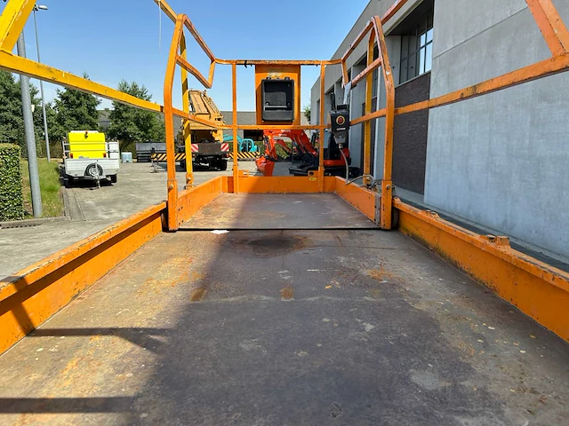 Haulotte - 2007 - compact 12 - elektrische schaarlift - afbeelding 2 van  27