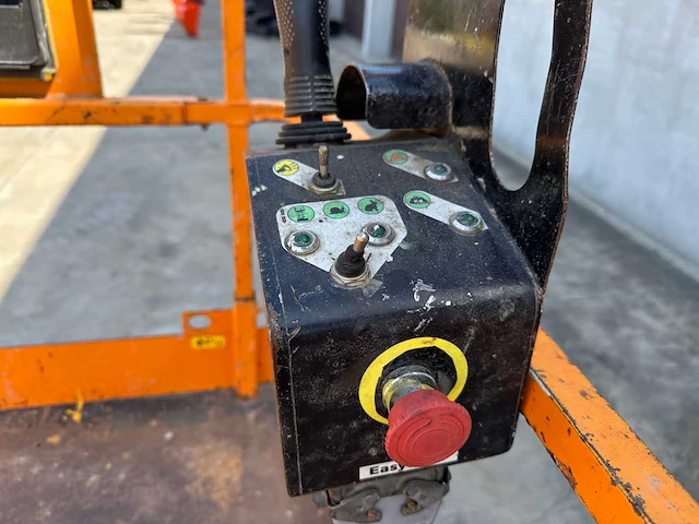 Haulotte - 2007 - compact 12 - elektrische schaarlift - afbeelding 4 van  27