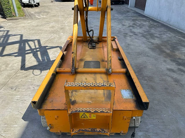 Haulotte - 2007 - compact 12 - elektrische schaarlift - afbeelding 15 van  27