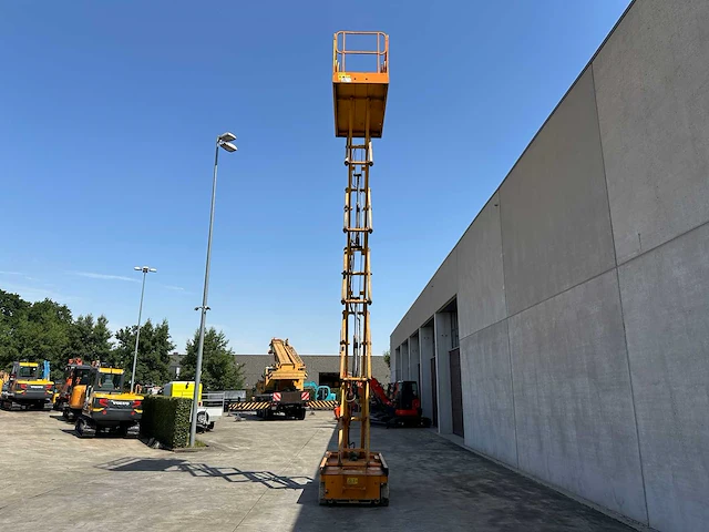 Haulotte - 2007 - compact 12 - elektrische schaarlift - afbeelding 17 van  27