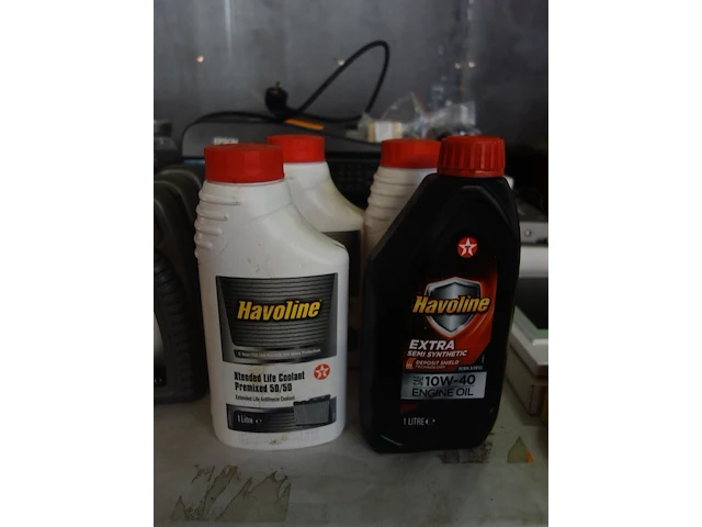 Havoline koelvloeistof (4) en motorolie 10w-40 (2) - afbeelding 2 van  3