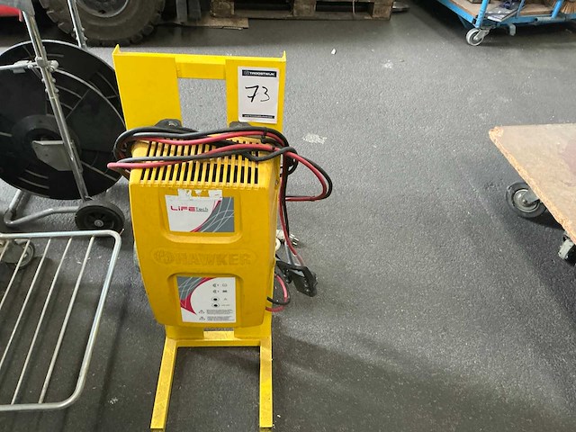 Hawker 24v60a acculader - afbeelding 1 van  4
