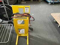 Hawker 24v60a acculader - afbeelding 1 van  4