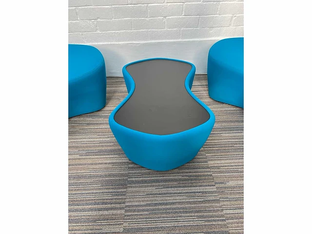 Haworth cappellini lounge zetel 2 fauteuils + tafel - blauw stof - afbeelding 3 van  5