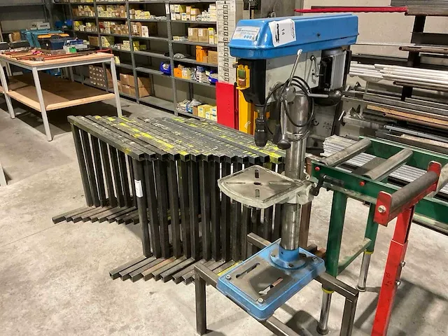 Hbm 16 kolomboormachine - afbeelding 2 van  5