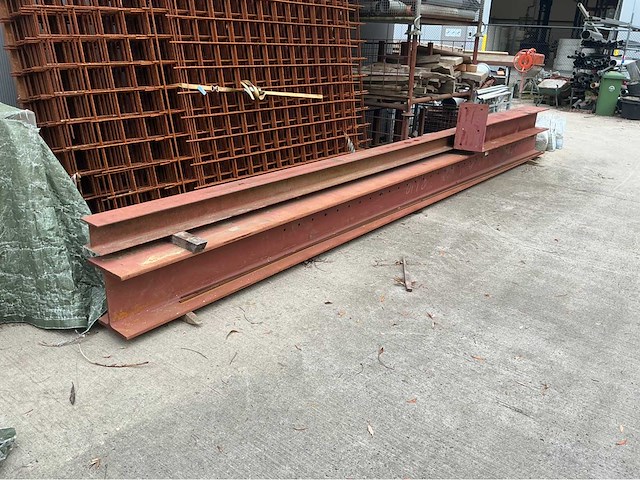 Heb stalen poutrellen (3x) - afbeelding 1 van  3