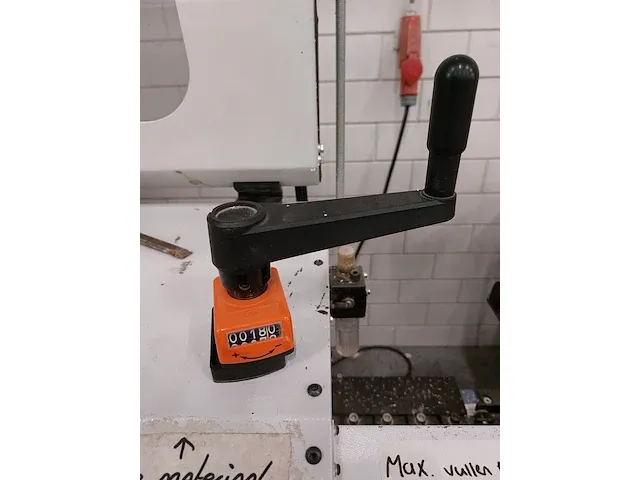 Hebrock top 3001 f kantenaanlijmmachine - afbeelding 10 van  12