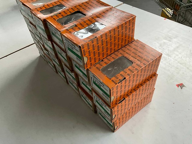 Heco vlonderschroef rvs 200 stuks 5.0 x 80 (23x) - afbeelding 4 van  4