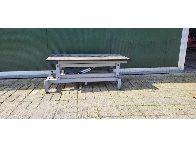 Heftafel elektrisch - afbeelding 1 van  1