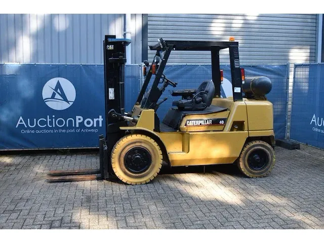 Heftruck caterpillar gp40k 2 lpg 4000kg - afbeelding 1 van  1