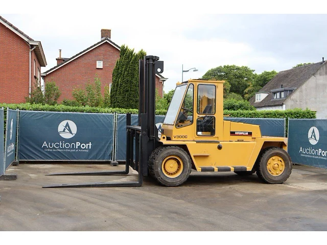 Heftruck caterpillar v300c diesel 14000kg 5.5m 1993 - afbeelding 1 van  1
