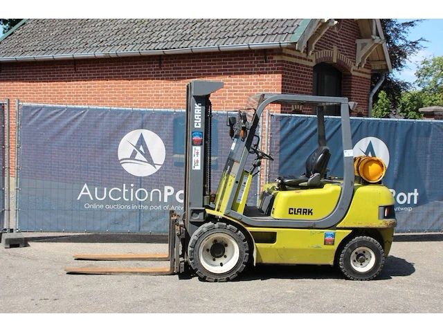 Heftruck clark lpg 4.0m - afbeelding 1 van  1