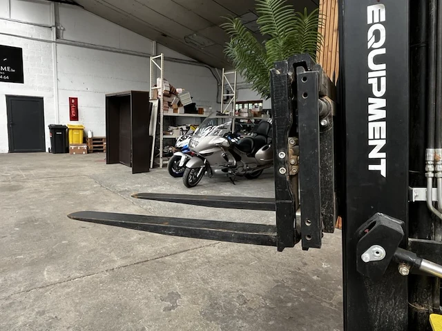 Heftruck counterbalance lift- truck efl-302 - afbeelding 13 van  23