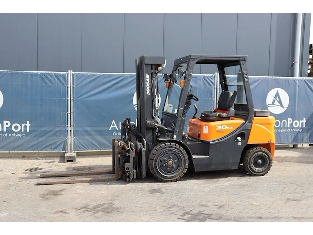 Heftruck doosan d30gp diesel 3000kg 4.71m 2020 - afbeelding 1 van  1