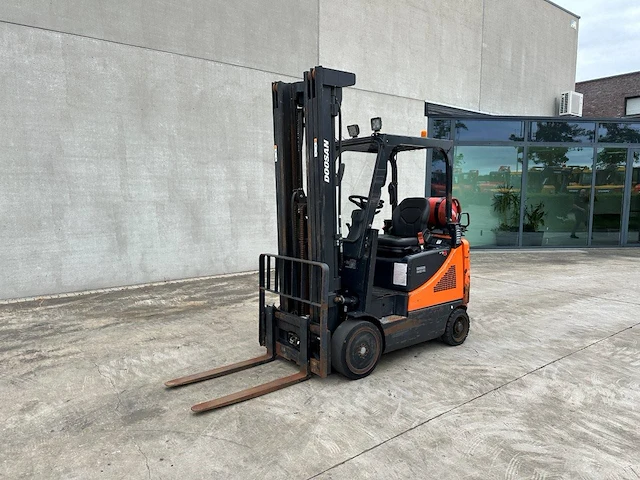 Heftruck doosan gc20e-5 lpg 2000kg 6010mm 2017 - afbeelding 1 van  1