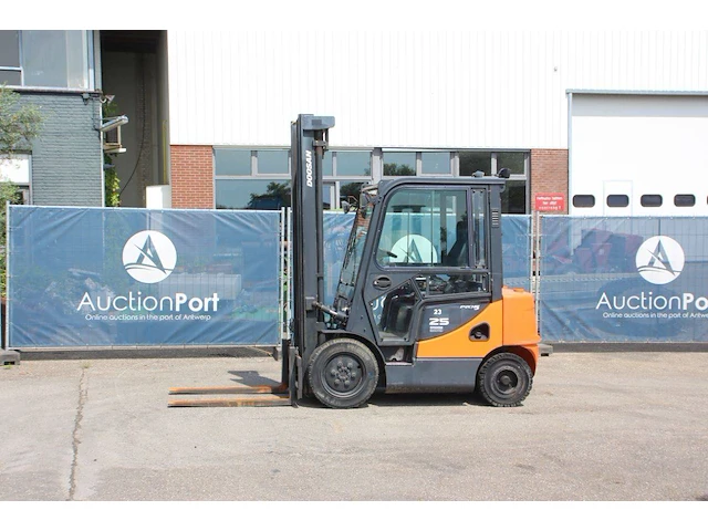 Heftruck doosan pd25s-5 diesel 2500kg 5.0m 2003 - afbeelding 1 van  1