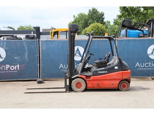Heftruck fenwick e30 elektrisch 3000kg 5.2m 1997 - afbeelding 1 van  1