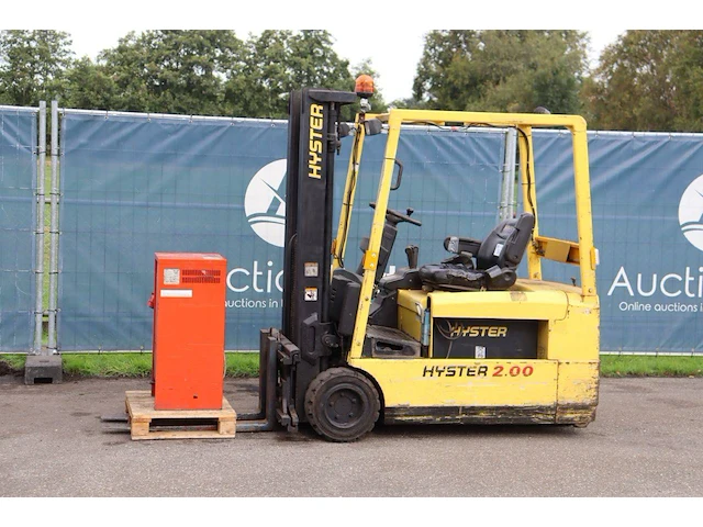 Heftruck hyster j2.00xmt elektrisch 3000kg 3.3m 2016 - afbeelding 1 van  1