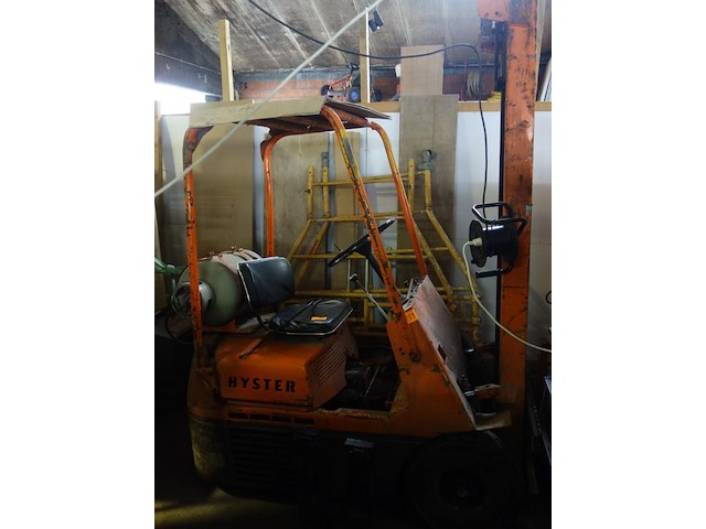Heftruck hyster met vorken - hefvermogen 1,5 ton - lpg (na te zien) - afbeelding 1 van  5