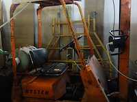 Heftruck hyster met vorken - hefvermogen 1,5 ton - lpg (na te zien) - afbeelding 1 van  5