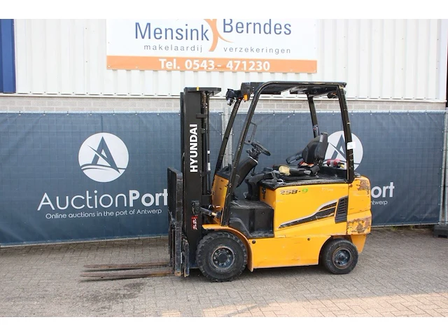 Heftruck hyundai 15b-9 elektrisch 2500kg 3.3m - afbeelding 1 van  1