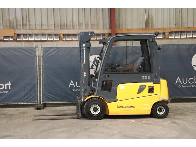 Heftruck jungheinrich efg 425k ge115-500dz elektrisch 2400kg 2011 - afbeelding 1 van  1