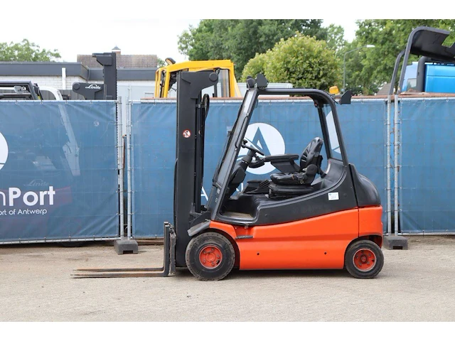 Heftruck linde e25/02 elektrisch 2500kg 4.8m 2006 - afbeelding 1 van  1