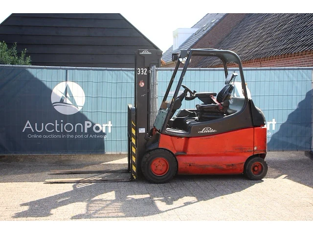 Heftruck linde e30/03/600 elektrisch 3000kg 5.0m 2005 - afbeelding 1 van  1