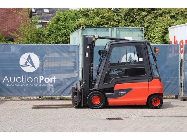 Heftruck linde e30l-01 elektrisch 3000kg 2012 - afbeelding 1 van  1