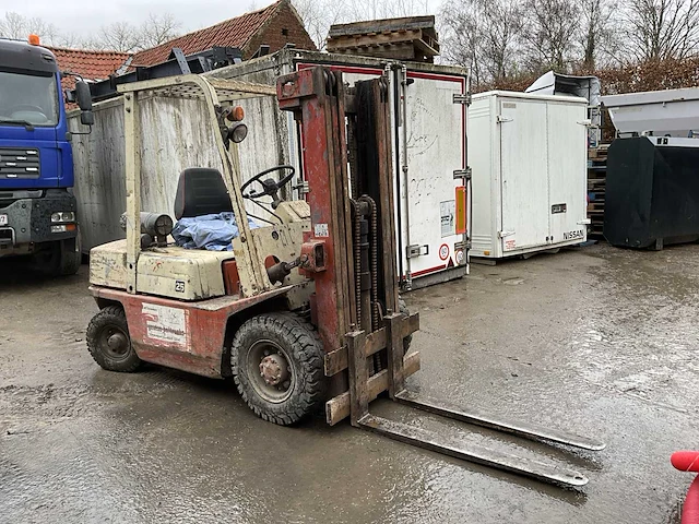 Heftruck nissan ef02a25u (1985) - afbeelding 1 van  22