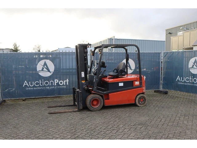 Heftruck nissan g002l-30cu elektrisch 3000kg 2002 - afbeelding 1 van  1