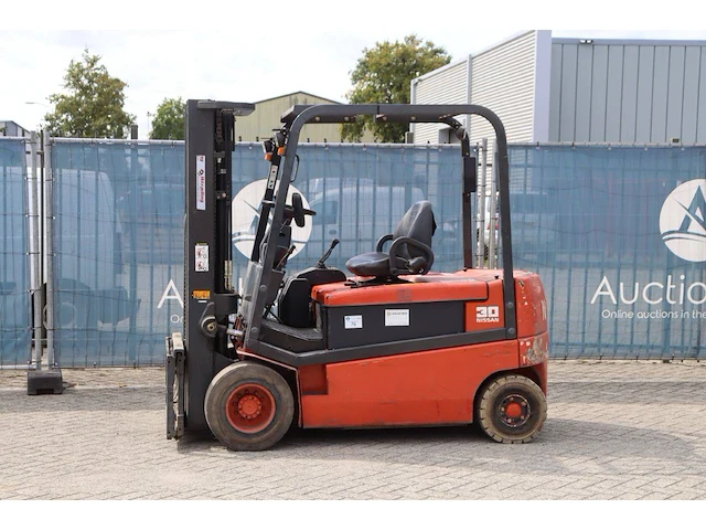 Heftruck nissan g002l-30cu elektrisch 3000kg 4.7m 2002 - afbeelding 1 van  1