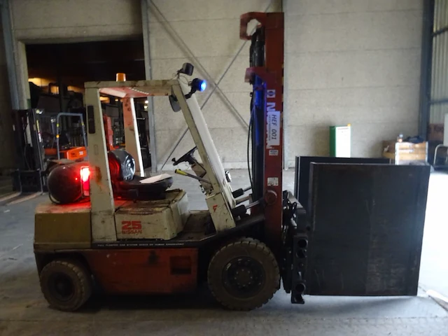 Heftruck nissan - afbeelding 2 van  4