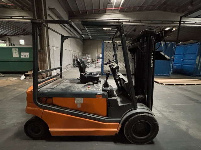 Heftruck still - afbeelding 2 van  7