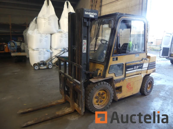 Heftruck, tiller aanhanger dumpster