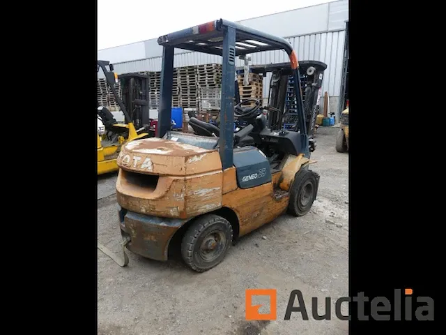 Heftruck toyota 02 -7fd25 - afbeelding 1 van  14