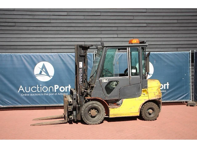 Heftruck toyota 02-7fdf25 diesel 2500kg 4.5m 1999 - afbeelding 1 van  1