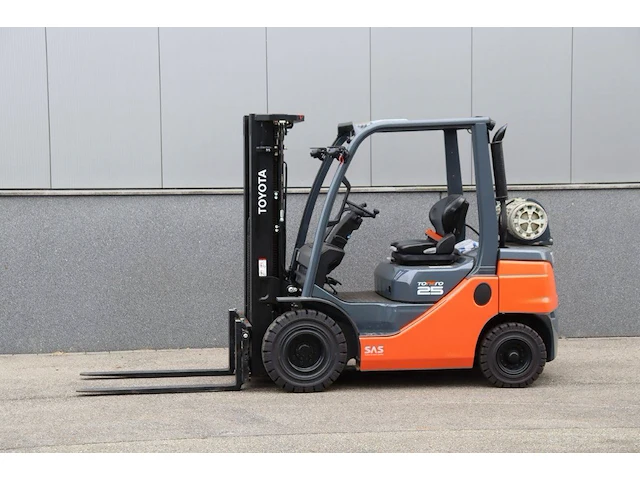 Heftruck toyota 02-8fgf25 lpg 2500kg 4.7m 2022 nieuw - afbeelding 1 van  1