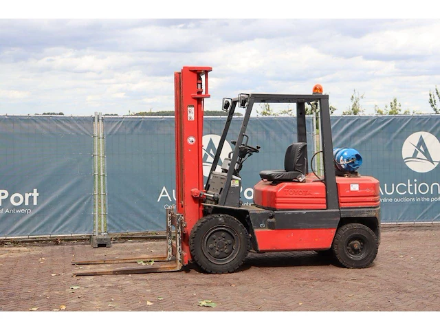Heftruck toyota 42-5fg30 lpg 3000kg 3.7m 1995 - afbeelding 1 van  1
