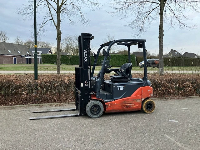 Heftruck toyota 8fbm16t elektrisch 1600kg 2017 - afbeelding 1 van  1